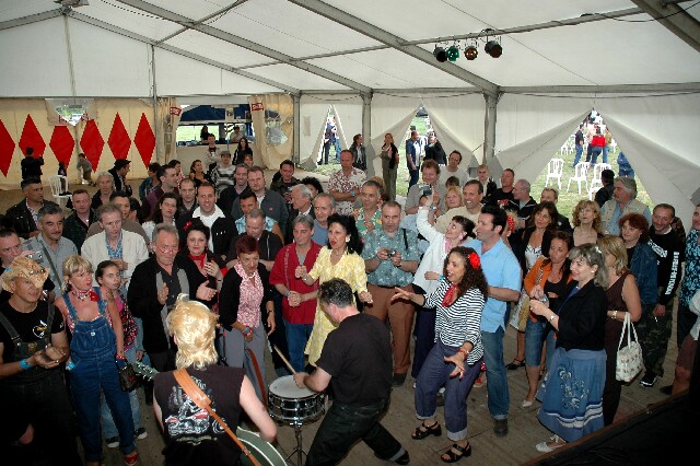 min 2007 05 06 retro rhythm 255